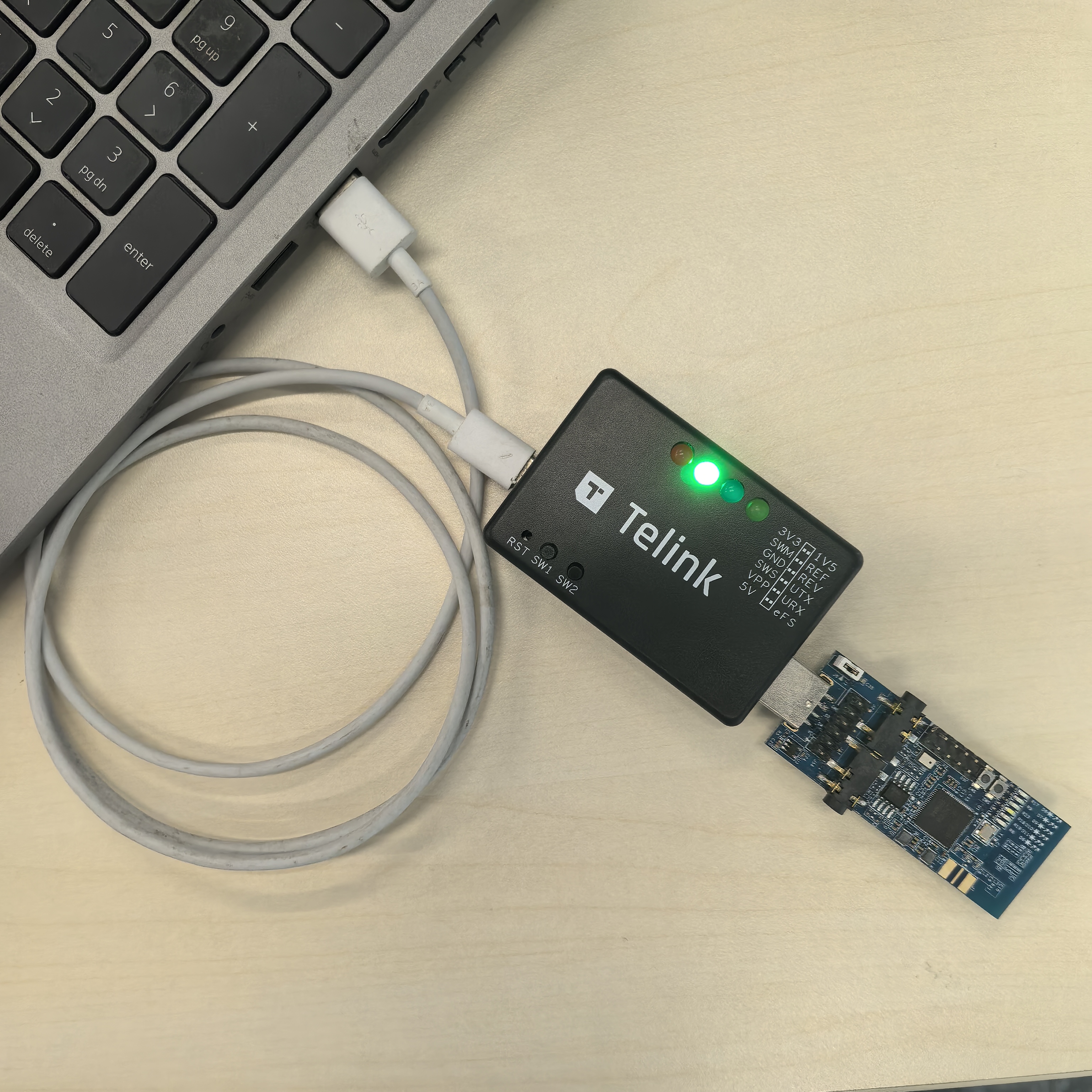通过USB连接 “Burning EVK” 和目标板
